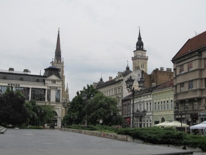Angiola, plictisitor ca în Bosnia în timpul sărbătorilor de mai (angiola) Angiola, plictisitor ca în Bosnia în timpul sărbătorilor de mai
