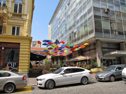 Angiola, plictisitor ca în Bosnia în timpul sărbătorilor de mai (angiola) Angiola, plictisitor ca în Bosnia în timpul sărbătorilor de mai
