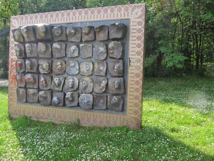Angiola, plictisitor ca în Bosnia în timpul sărbătorilor de mai (angiola) Angiola, plictisitor ca în Bosnia în timpul sărbătorilor de mai