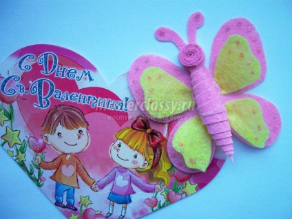 Butterfly din vascoza își șterge mâinile (viscoza) Butterfly din vascoza își șterge mâinile