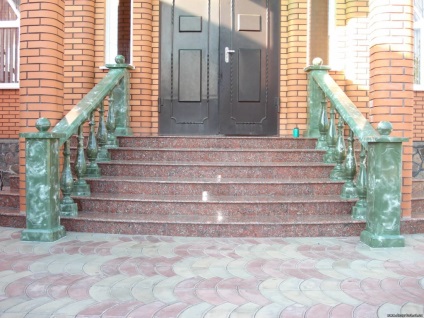 Balusters caracteristicilor betonului, fabricarea și asamblarea (balustrade pentru scari dispuse) Balustri de beton caracteristici, de fabricație și montaj
