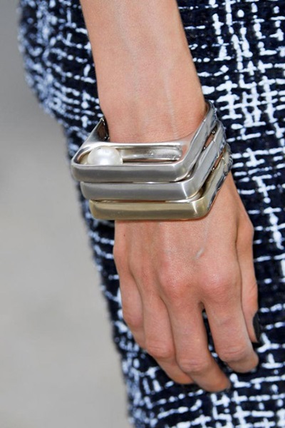 Bijuterii Chanel - un semn de bun gust (casa de moda Chanel) Bijuterii Chanel - un semn de bun gust