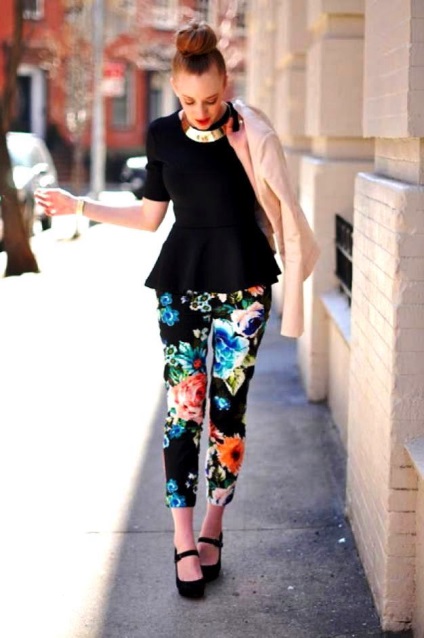 Bluza cu bluza basc cu fotografii de basci (bluză) Bluza cu bluza basc cu basci fotografie