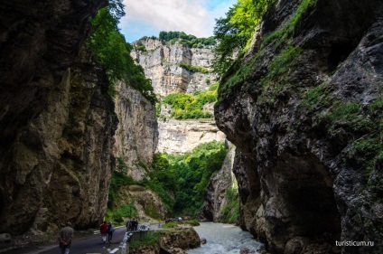 cascade Chegem și Chegem Cheile Kabardino-Bolkariya (cascade) cascade Chegem și Cheile Chegem, Kabardino-Balkaria