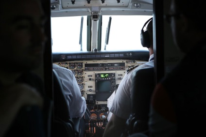 Bolnavii și piloții - însoțitorii de zbor (echipajului de cabină sunt în mod constant) însoțitorii de zbor - piloții bolnavi și