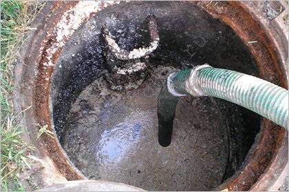 Ce se întâmplă dacă hazna colmatat, metodele de eliminare a nămolului (haznalelor de curățare a nămolului) Ce se întâmplă dacă hazna colmatat, metode de eliminare a nămolului