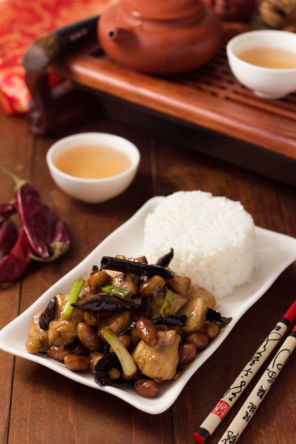 Kung pui pao - alimente vinovat (vinovat) Kung pui pao - alimente vinovat