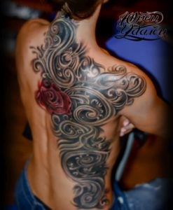 Se acoperă în sus (suprapunerea de tatuaje vechi și cicatrici), inima Yurets de stejar (tatuaj) Se acoperă în sus (suprapunerea de tatuaje vechi și cicatrici), inima Yurets de stejar