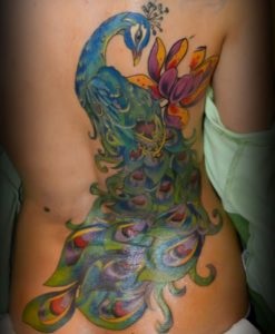 Se acoperă în sus (suprapunerea de tatuaje vechi și cicatrici), inima Yurets de stejar (vechi) Se acoperă în sus (suprapunerea de tatuaje vechi și cicatrici), inima Yurets de stejar