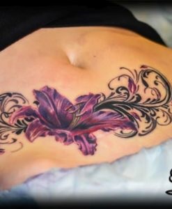 Se acoperă în sus (suprapunerea de tatuaje vechi și cicatrici), inima Yurets de stejar (suprapunere) Se acoperă în sus (suprapunerea de tatuaje vechi și cicatrici), inima Yurets de stejar