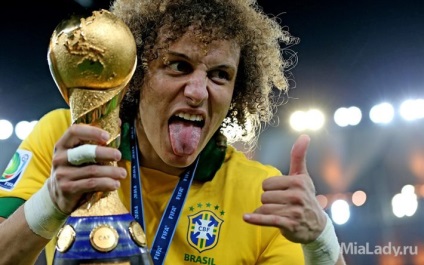 David Luiz - viața unui fotbalist celebru (jucător de fotbal) David Luiz - viața unui jucător de fotbal faimos