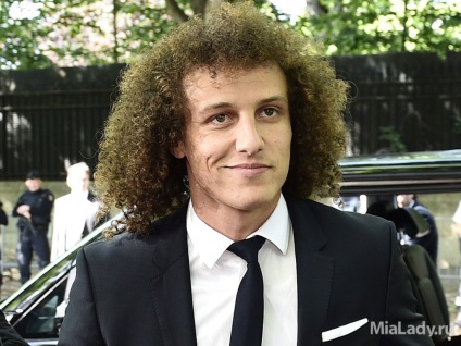 David Luiz - viața unui jucător de fotbal celebru (Luis) David Luiz - viața unui jucător de fotbal faimos