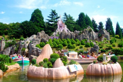 Disneyland Paris istorie, descriere, poze (țară) Istoria Disneyland Paris, descriere, fotografie