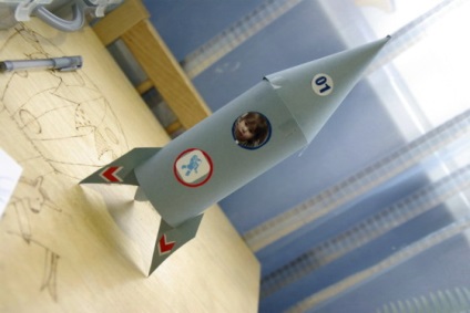 Gagarin ar fi plăcut! Crafts Cosmonautica Ziua (meserii) Gagarin ar fi plăcut! Ziua Artizanat Cosmonautica