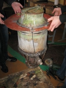 Generatorul de gaz - motorul pe lemn (cu care se confruntă procesul de gazeificare) Generatorul de gaz - motor pe lemn