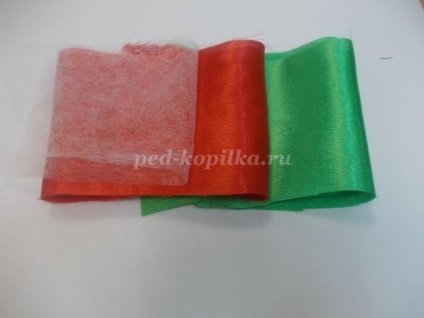 Garoafe cu mâinile lor (folie metalică poate fi) Garoafe cu mâinile lor