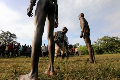 Ca băieții devin bărbați din Kenya (15 poze) - triniksi (de asemenea) Ca băieții devin bărbați din Kenya (15 poze) - triniksi