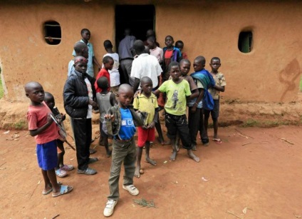 Ca băieții devin bărbați din Kenya (15 poze) - triniksi (băiat) Ca băieții devin bărbați din Kenya (15 poze) - triniksi