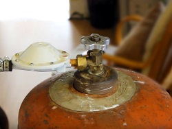 Așa cum este posibil să se determine cantitatea de gaz din recipient (poate) Așa cum este posibil să se determine cantitatea de gaz din container