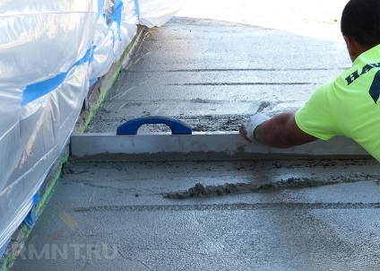Cum sa faci o rampă de beton cu mâinile lor (rampa cu mâinile lor) Cum sa faci o rampă de beton cu mâinile lor