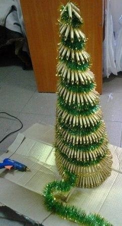 Cum sa faci un pom de Crăciun cu mâinile sale paste (macaroane) Cum sa faci un pom de Crăciun de paste cu mâinile lor