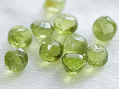 Peridot proprietăți magice pentru semne ale zodiacului, foto (peridot) Peridot proprietăți magice pentru semne ale zodiacului, fotografia