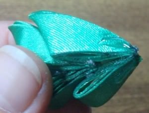 petale Kanzashi de panglici de satin (foto) (benzi) petale Kanzashi de panglici de satin (foto)
