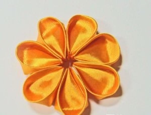 petale Kanzashi de panglici de satin (foto) (petală do kanzashi master-class de bandă) petale Kanzashi de panglici de satin (foto)