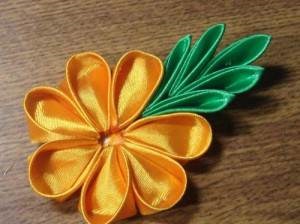 petale Kanzashi de panglici de satin (foto) (petală do kanzashi master-class de bandă) petale Kanzashi de panglici de satin (foto)