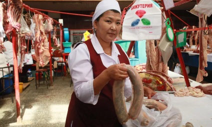 Kazi cum fac cele mai renumite delicatese din Kazahstan (kazi) Kazi cum fac cele mai renumite delicatese din Kazahstan