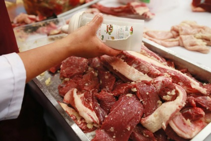 Kazi cum fac cele mai renumite delicatețe kazahă (The) Kazi cum fac cele mai renumite delicatese din Kazahstan
