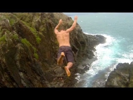 Cliff Jumping în Hawaii