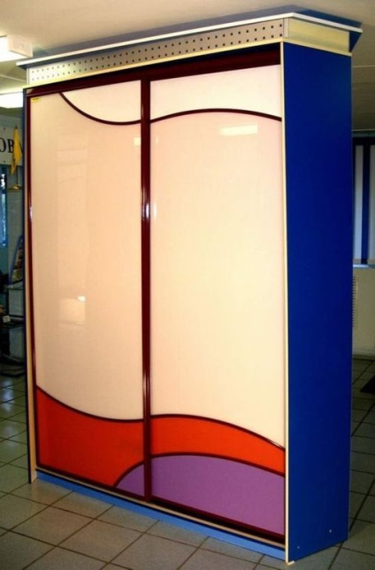 Sticla pictata (sticlă colorată) sticla pictata