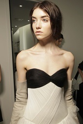 rochii de mireasa religioase Vera Wang (imaginea miresei) rochii de mireasa Vera Wang religioase