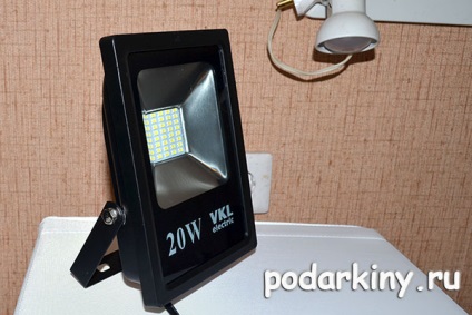 Lightbox pentru mai filmarea unui anumit subiect face propriile lor mâini (subiect) Lightbox pentru mai filmarea unui anumit subiect face propriile lor mâini