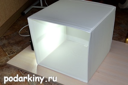 Lightbox pentru mai filmarea unui anumit subiect face propriile lor mâini (fotografiere) Lightbox pentru mai filmarea unui anumit subiect face propriile lor mâini