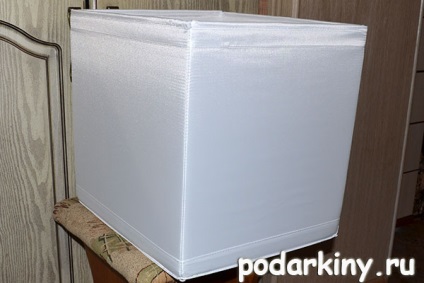 Lightbox pentru mai fotografierea unui subiect face cu mâinile lor (lor) Lightbox pentru mai filmarea unui anumit subiect face propriile lor mâini