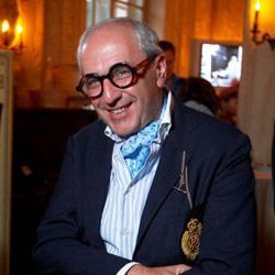 Lebedev - Polonsky ce rezultatul unui conflict între doi oameni de afaceri (Lebedev) Lebedev - Polonsky ce rezultatul unui conflict între doi oameni de afaceri