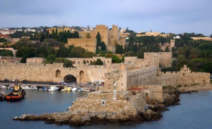 Zboară la Rodos, zona de cultură (Rhodes) Zboară la Rodos, zona de cultură