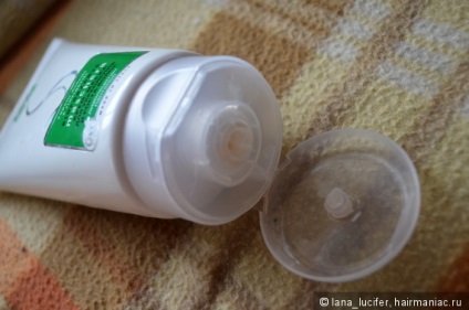 Masca-asistent pentru a hidrata pielea capului (umidificarea) Masca-asistent pentru a hidrata scalpul