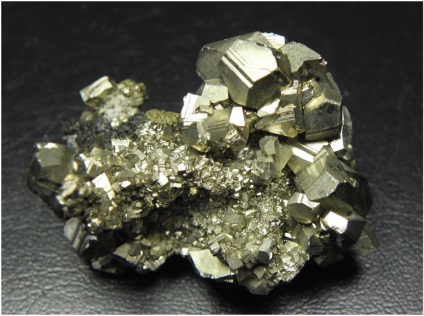 Pirită mineral (subțire limenit film) Pirită mineral