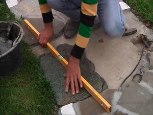 pavarea flagstone pe baza de beton (dală de pavaj din beton) pavaje de calcar pe o bază de beton