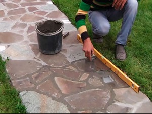 pavarea flagstone pe baza de beton (calcar) pavaje de calcar pe o bază de beton