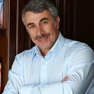 Pot să fac baie copiii cu un aviz rece și muci Dr. Komarovsky (scălda) Pot să fac baie copiii cu un aviz rece și muci de Dr. Komarovsky