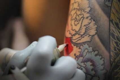 Fie că este posibil să se bea alcool după aplicarea tatuaj după ceva timp, este posibil să bea alcool (după) Pot să beau alcool după aplicarea tatuaj după un anumit timp, puteți bea alcool