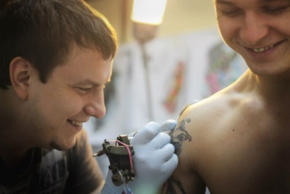 Fie că este posibil să se bea alcool după aplicarea tatuaj după ceva timp, este posibil să bea alcool (după) Pot să beau alcool după aplicarea tatuaj după un anumit timp, puteți bea alcool