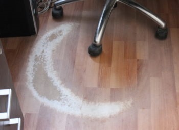 Este posibil să picteze un laminat într-un alt lucrări de tehnologie de culoare (lucrări) Este posibil să picteze un laminat într-un alt lucrări tehnologie de culoare