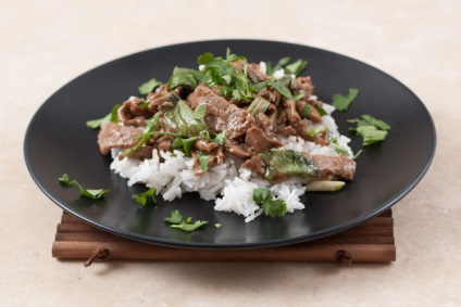 Excită 15 mese de clasă timp de 30 minute (ciuperci pui julienne) Biciul până la 15 cina se răcească în 30 de minute