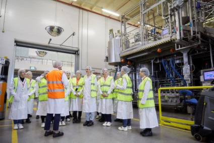 La fabrica l - Paris oreal din România care produce elseve, șampoane de frumusete din interior (l \'oreal paris) La fabrica l - Paris oreal în România, în cazul în care sunt făcute elseve sampoane, frumusete din interior