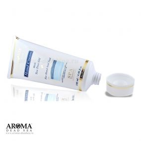 Crema de noapte nutritiva cu minerale din Marea Moartă (smântână) Crema de noapte nutritiva cu minerale din Marea Moartă